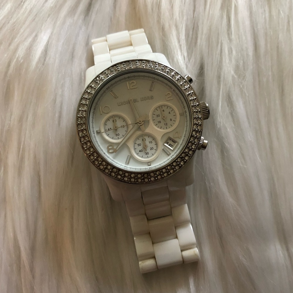 Authentic Michael Kors White Ceramic Watch - Picture 3 of 9